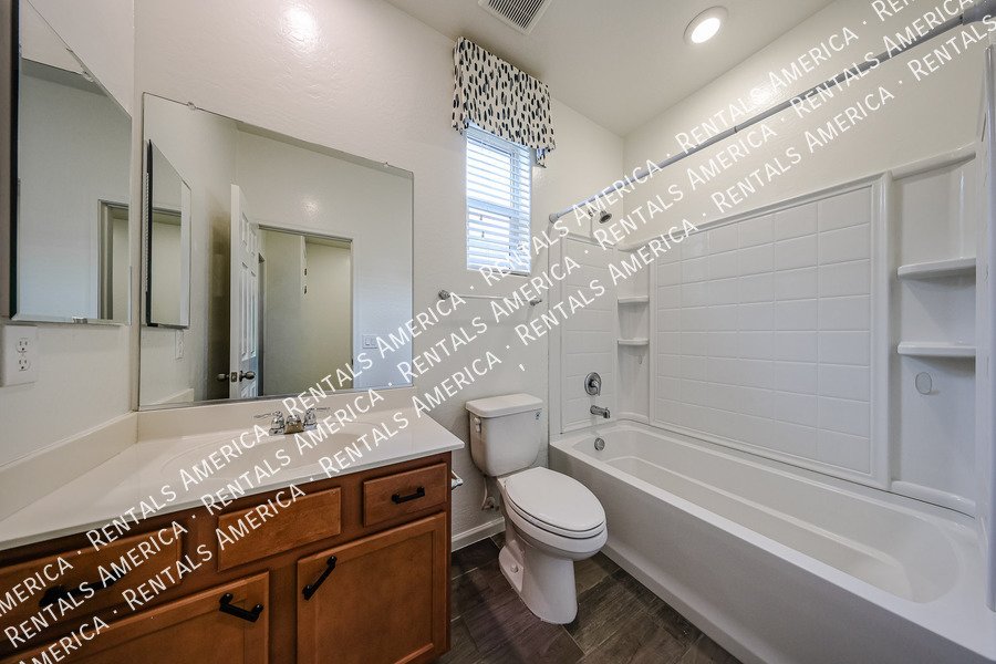 MI SPECIAL! Stunning 3 Bedroom Home property image