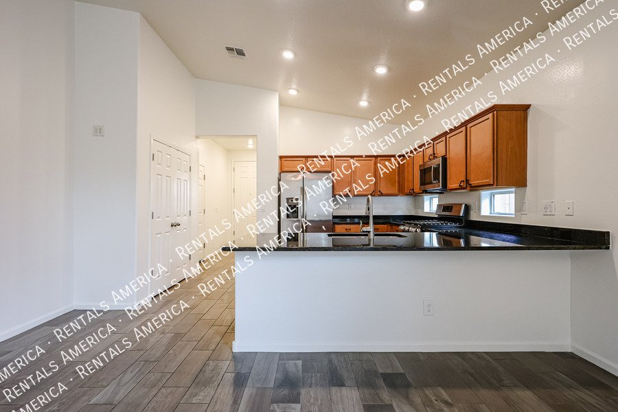 MI SPECIAL! Stunning 3 Bedroom Home property image