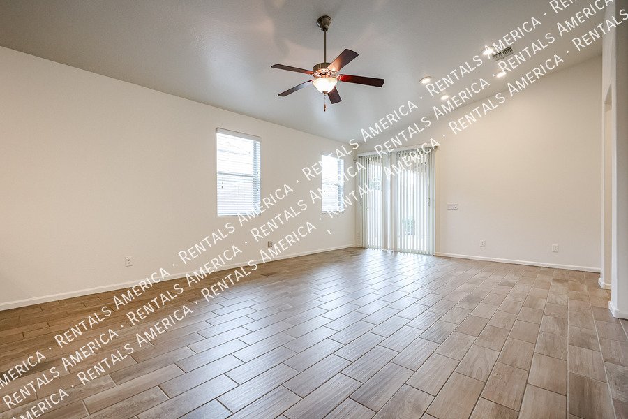 MI SPECIAL! Stunning 3 Bedroom Home property image