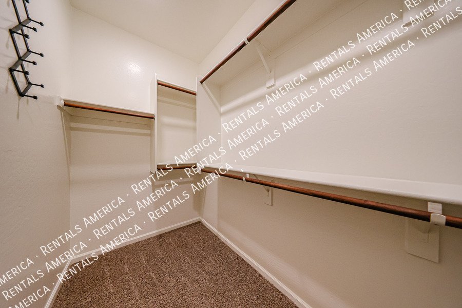 MI SPECIAL! Stunning 3 Bedroom Home property image