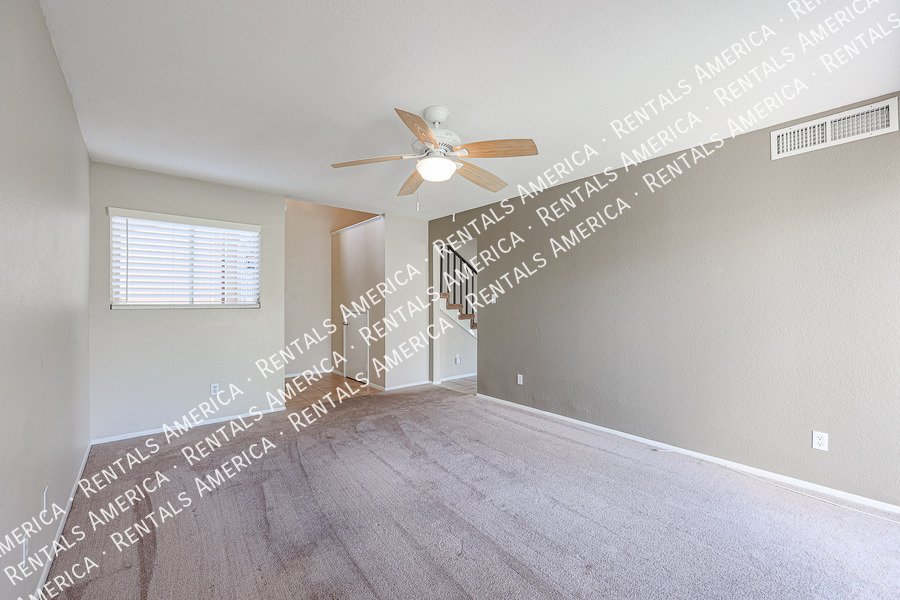 Amazing 2 BR / 2 BA North Glendale Townhome off Bellair Golf Park property image