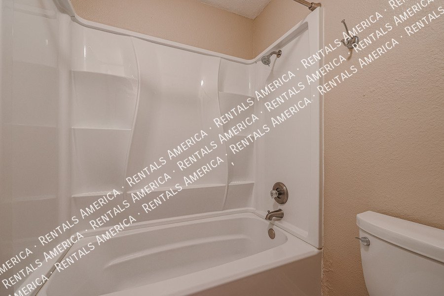 Amazing 2 BR / 2 BA North Glendale Townhome off Bellair Golf Park property image