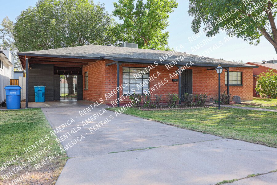 2 Bedroom/1Bath in the Heart of Phoenix! Huge backyard! property image