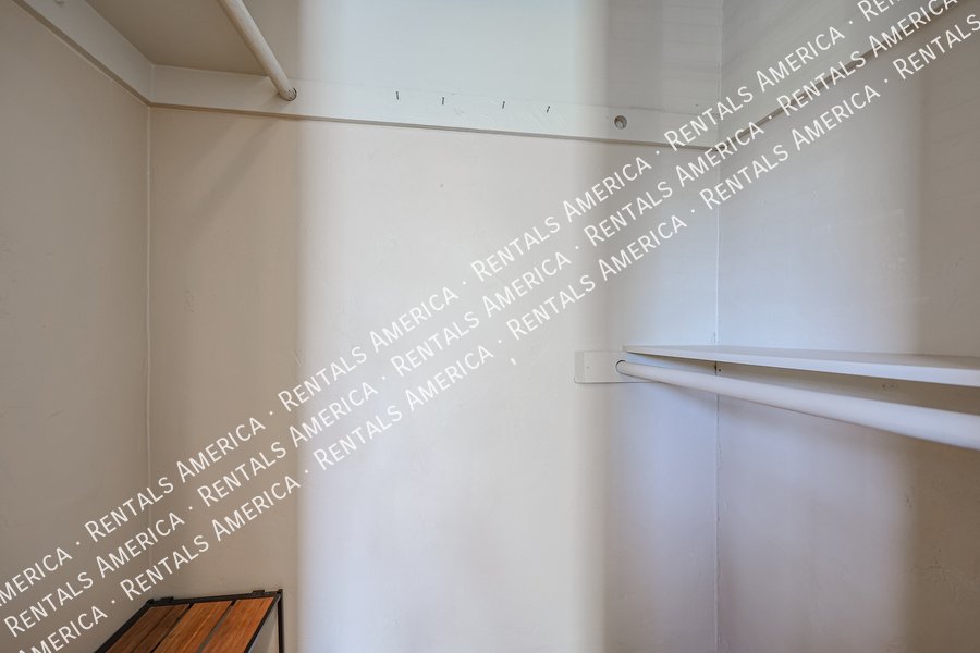 2 Bedroom/1Bath in the Heart of Phoenix! Huge backyard! property image