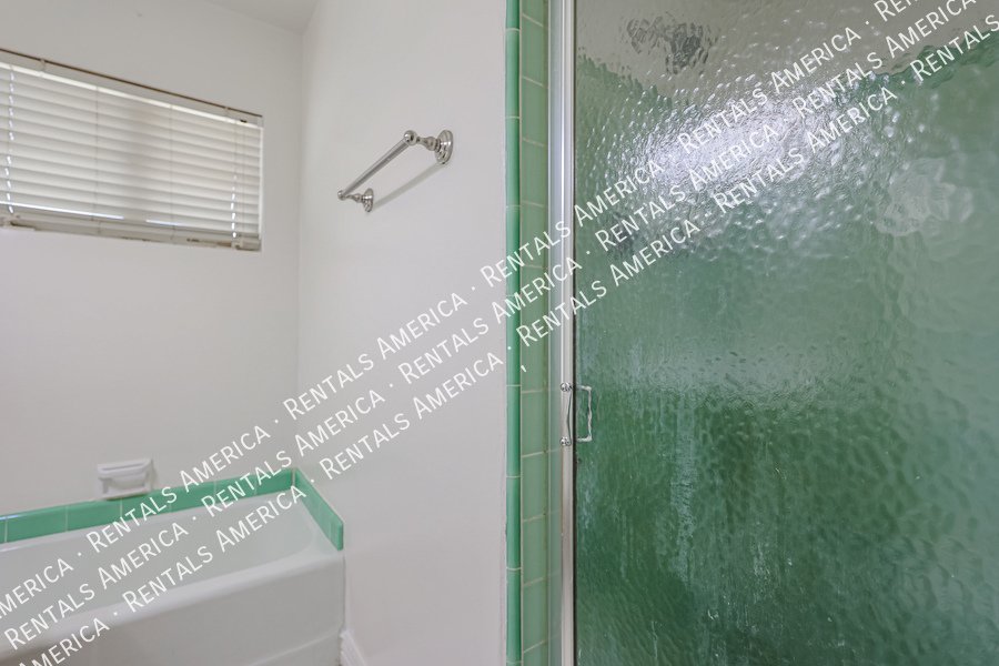 2 Bedroom/1Bath in the Heart of Phoenix! Huge backyard! property image