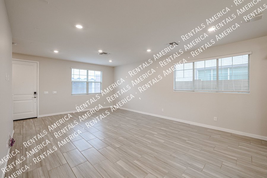 Gorgeous home in a great neighborhood property image