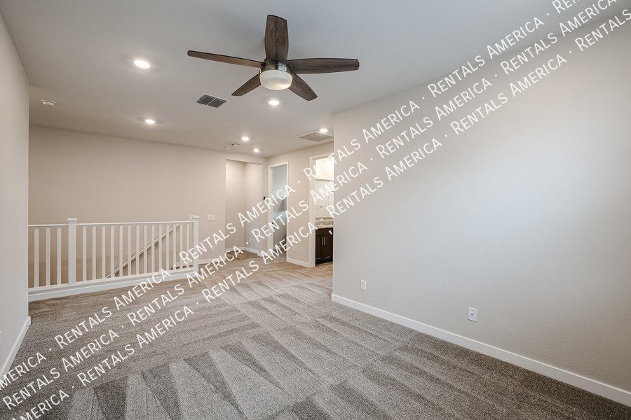 Gorgeous home in a great neighborhood property image