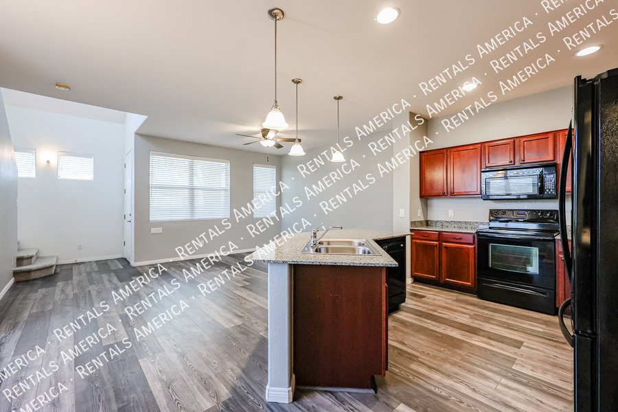 Charming Townhome in Downtown Chandler! property image