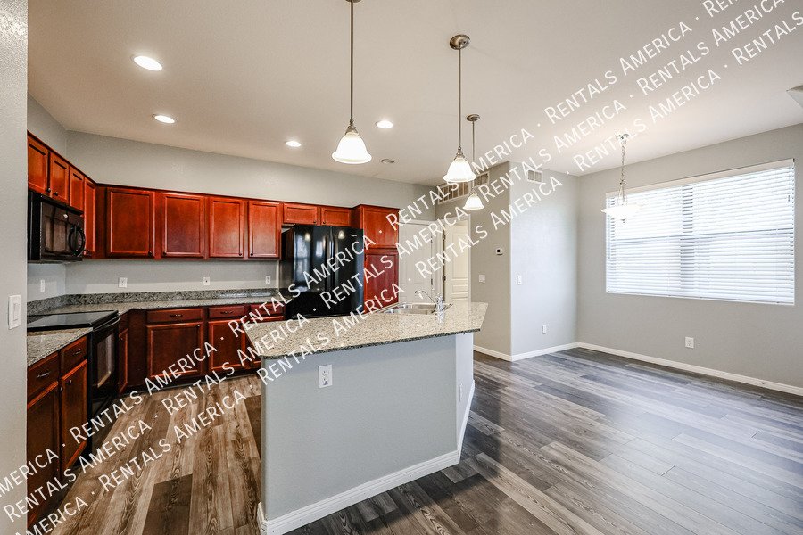 Charming Townhome in Downtown Chandler! property image
