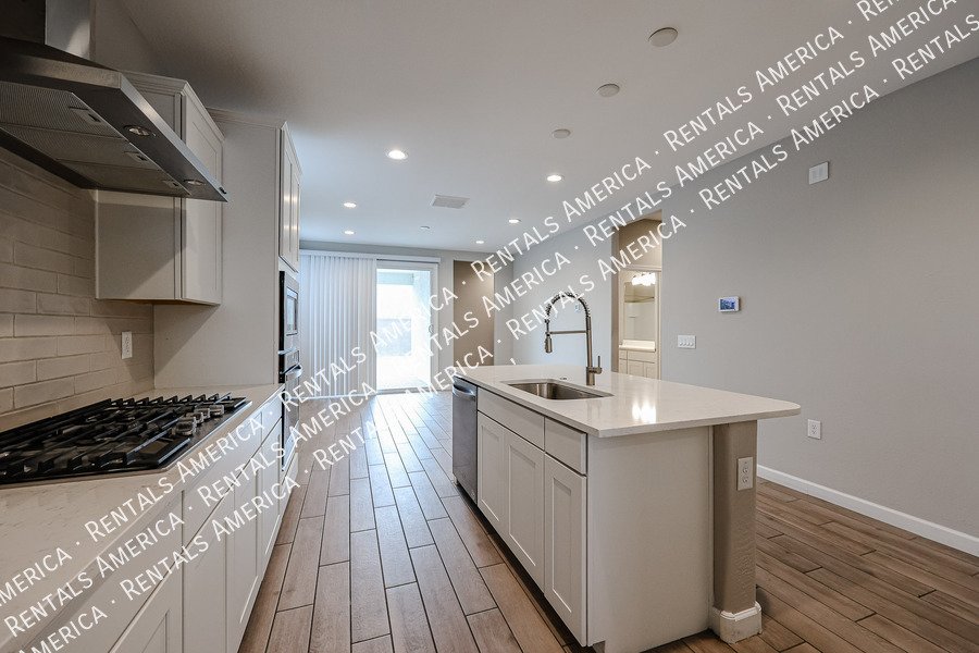 Available! 3 bed/2 bath in Lucero at Estrella Mountains property image