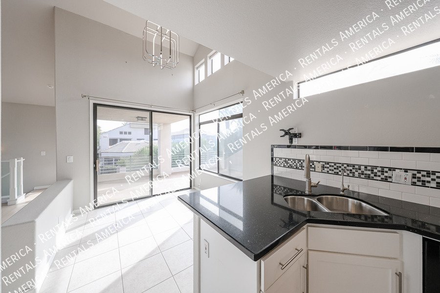 Stunning Scottsdale Condo property image