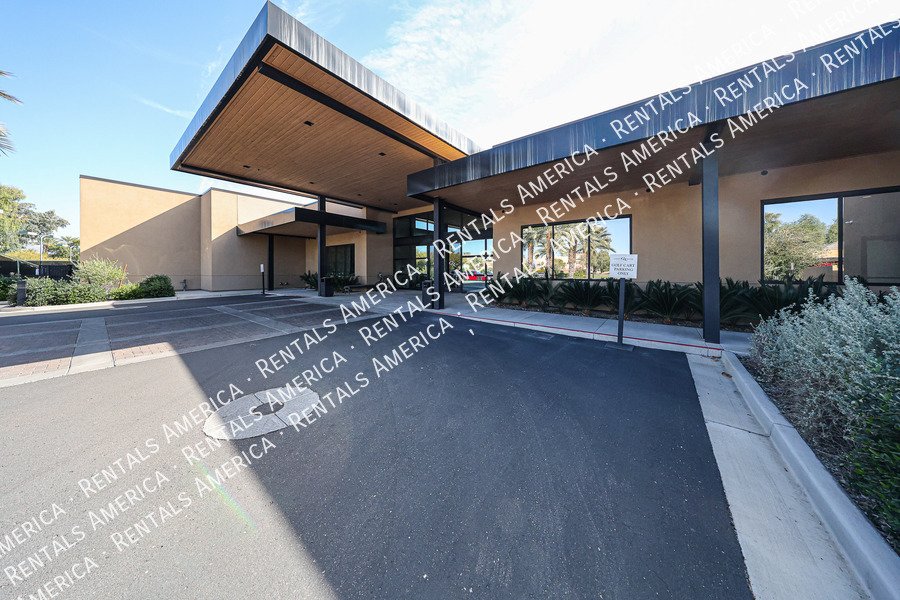 Stunning Scottsdale Condo property image