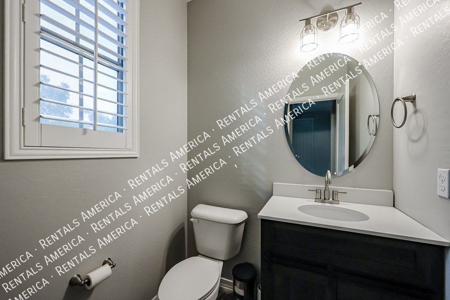 Available! Chandler 3 bed + Loft, 2.5 bath property image