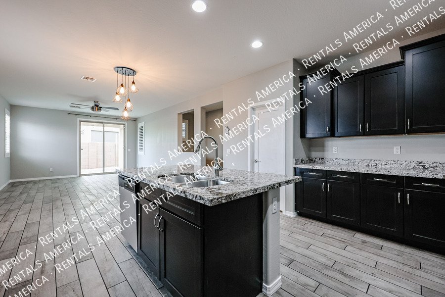 Available! Chandler 3 bed + Loft, 2.5 bath property image