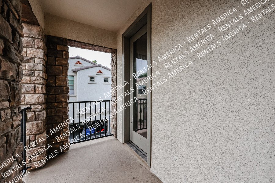 Available! Chandler 3 bed + Loft, 2.5 bath property image