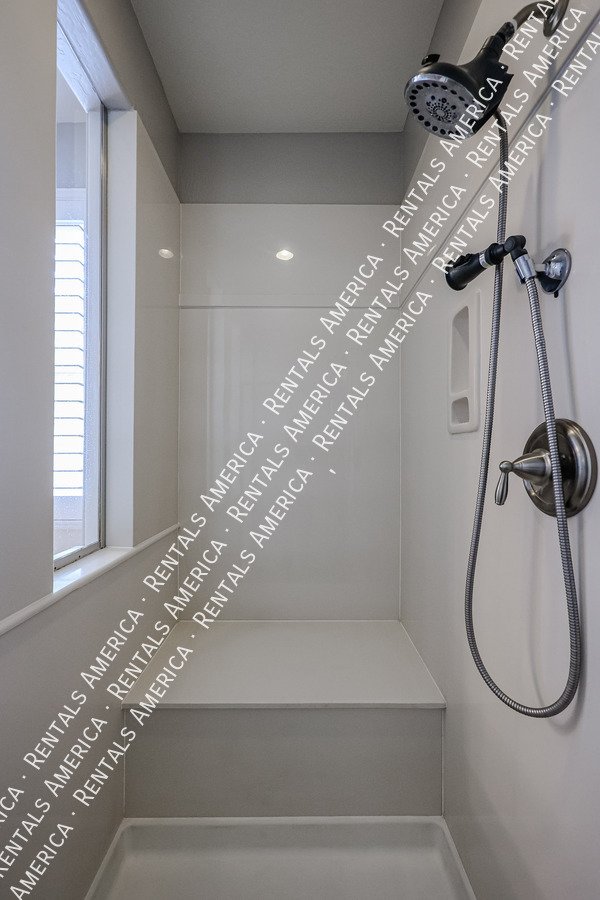 Available! Chandler 3 bed + Loft, 2.5 bath property image