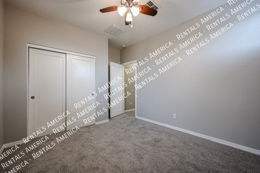 Available! Chandler 3 bed + Loft, 2.5 bath property image