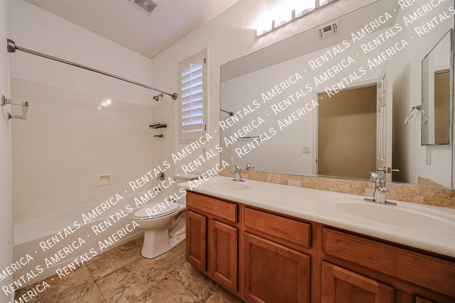 8351 W Rosewood Ln property image