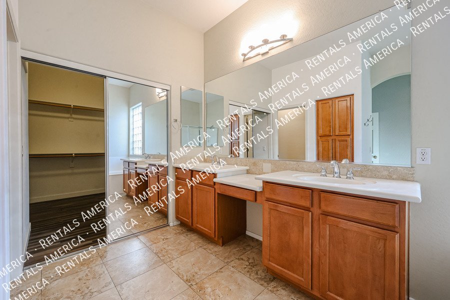 8351 W Rosewood Ln property image