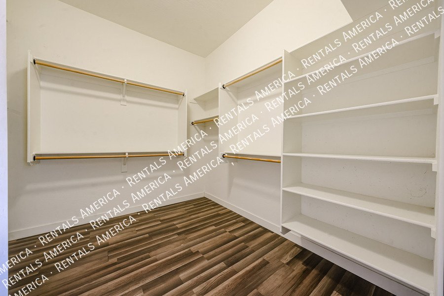 8351 W Rosewood Ln property image