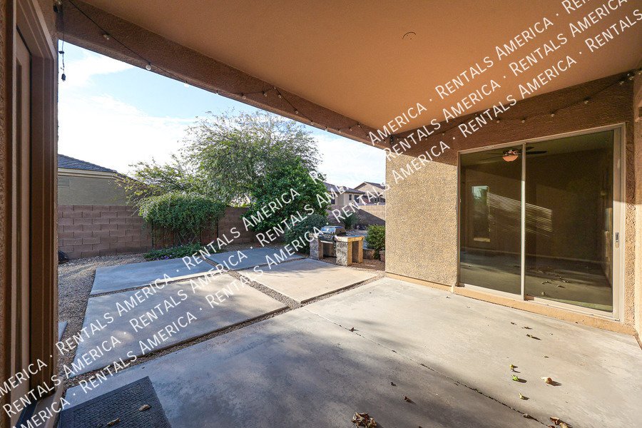 8351 W Rosewood Ln property image