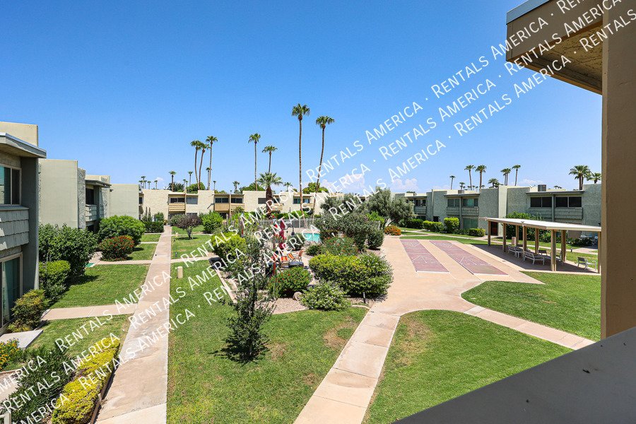 4630 N 68th St property image