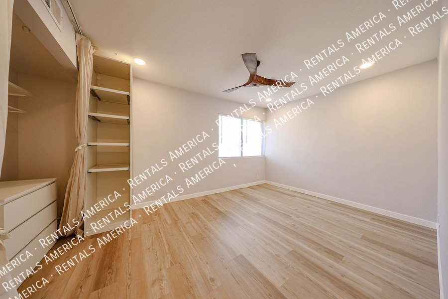 4630 N 68th St property image