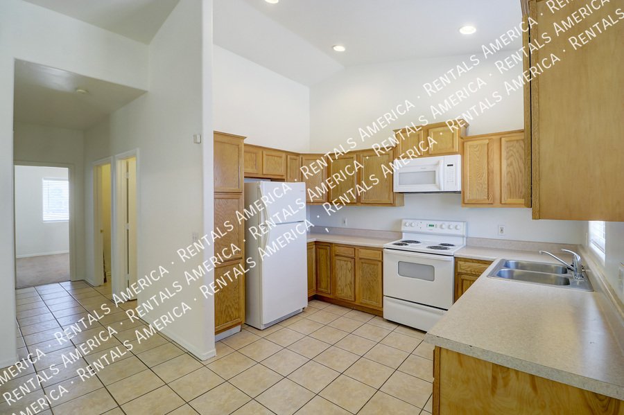 3 Bed 2 Bath in Coolidge property image