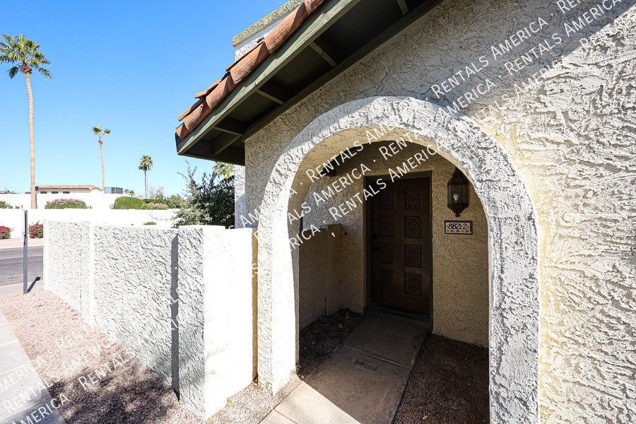 8821 S 48th St property image