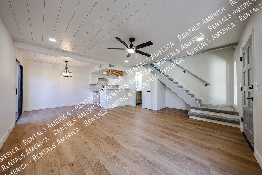 8821 S 48th St property image