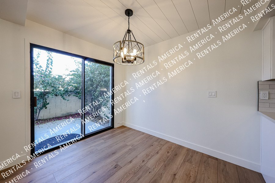 8821 S 48th St property image