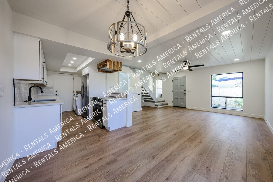 8821 S 48th St property image