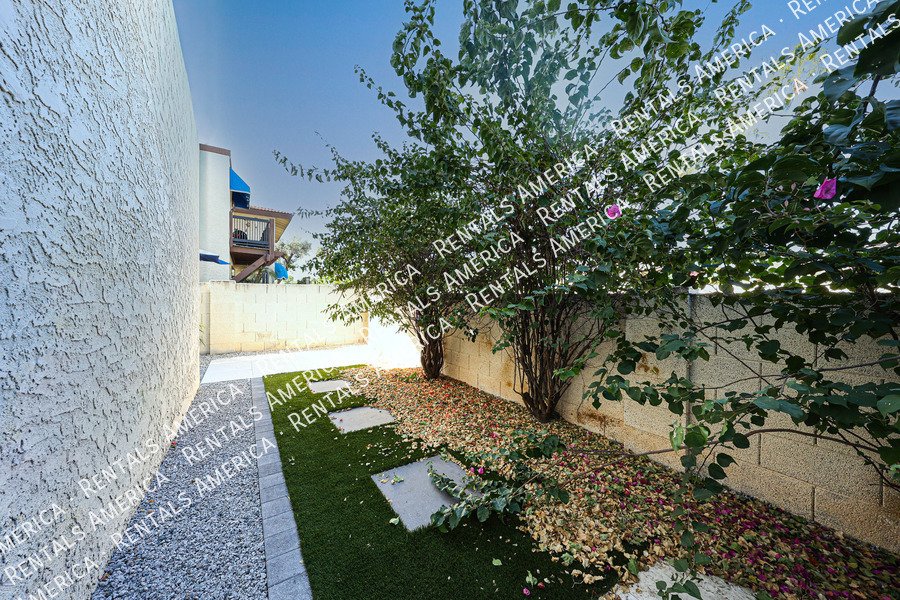 8821 S 48th St property image