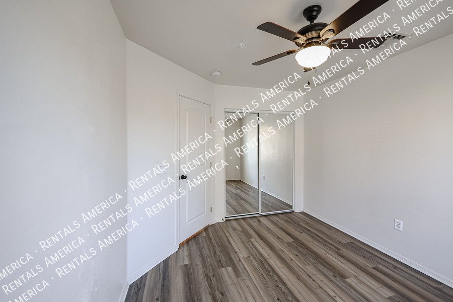 Charming 3 bedroom property image