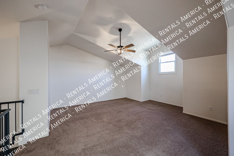 Charming 3 bedroom property image