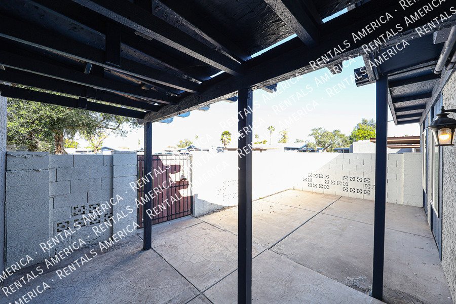 3/2 Bath Townhouse  in Beautiful Mesa Riverview Area property image