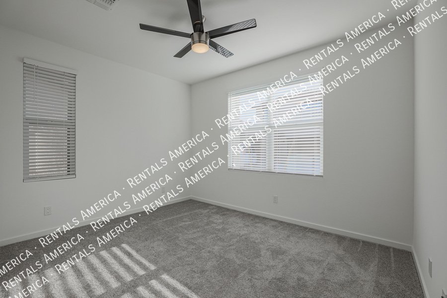 Beautiful Home With Appliances property image