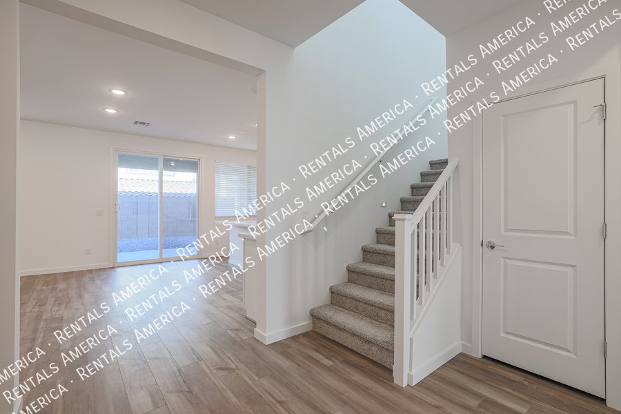 Beautiful Home With Appliances property image