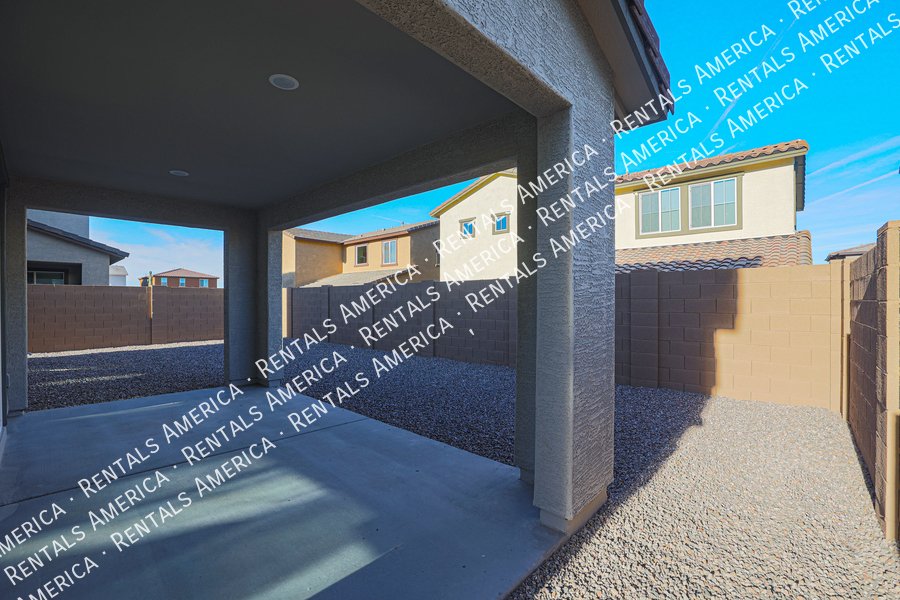 Beautiful Home With Appliances property image