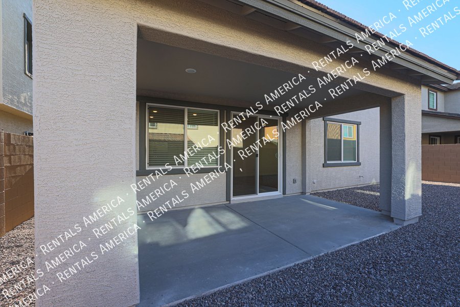 Beautiful Home With Appliances property image