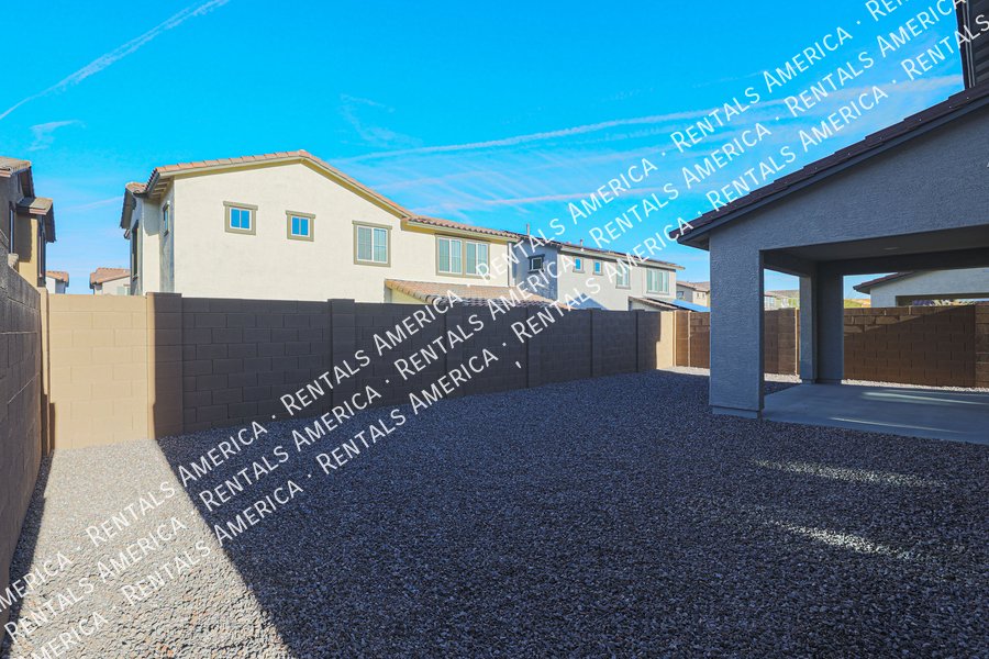 Beautiful Home With Appliances property image