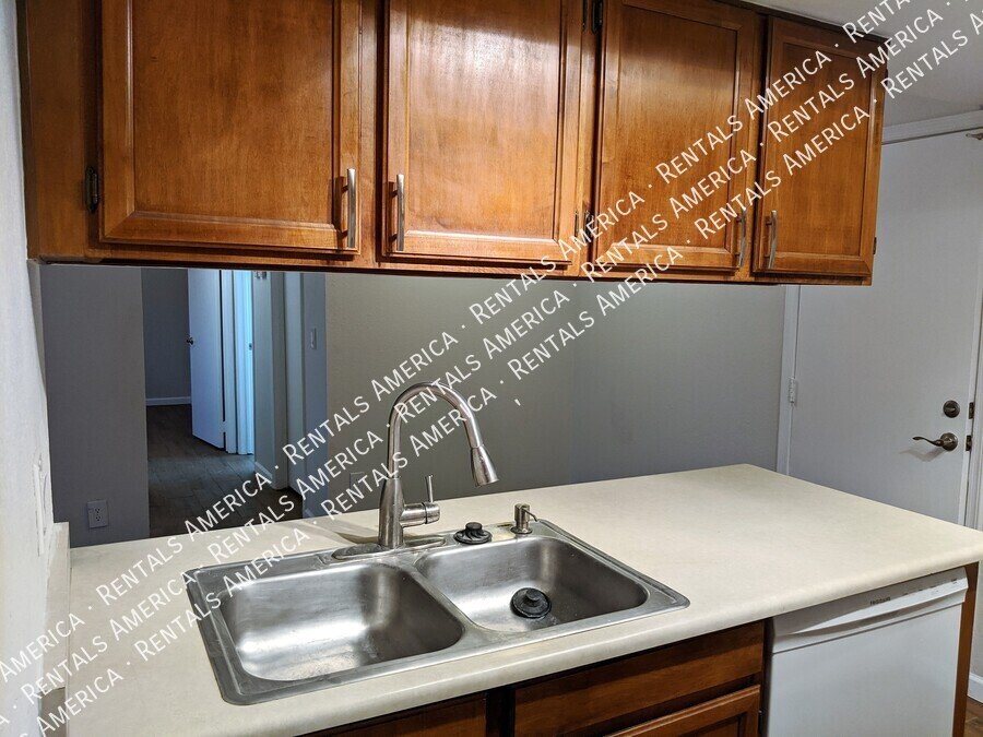 8888 N 47th Ave property image