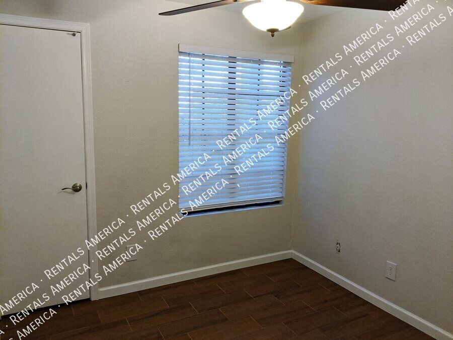 8888 N 47th Ave property image