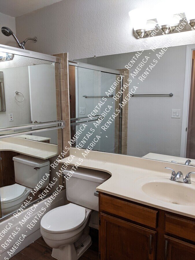 8888 N 47th Ave property image