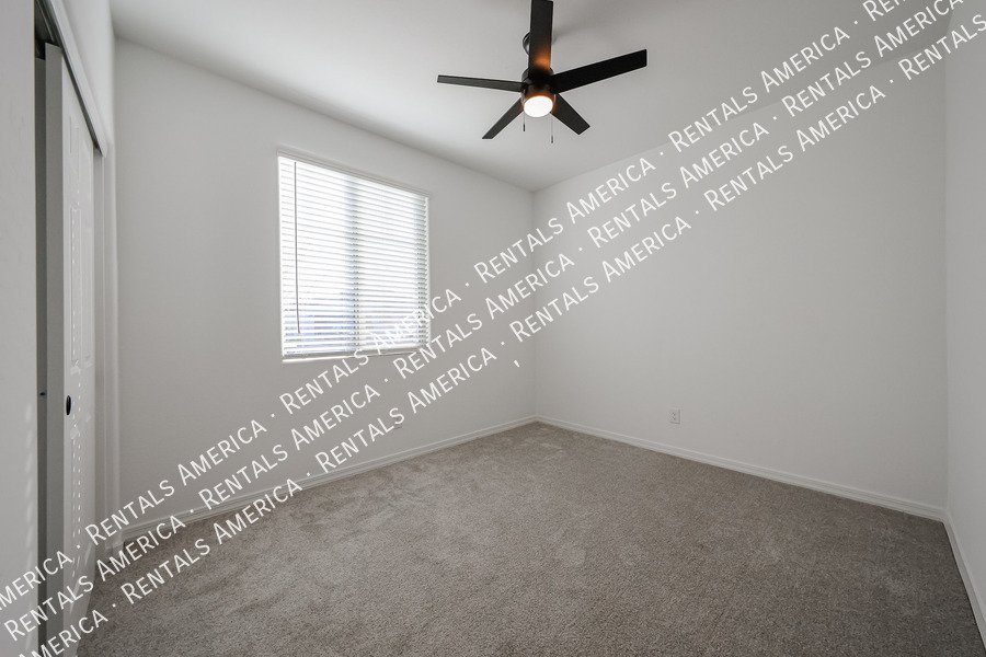 5528 W Mcneil St property image