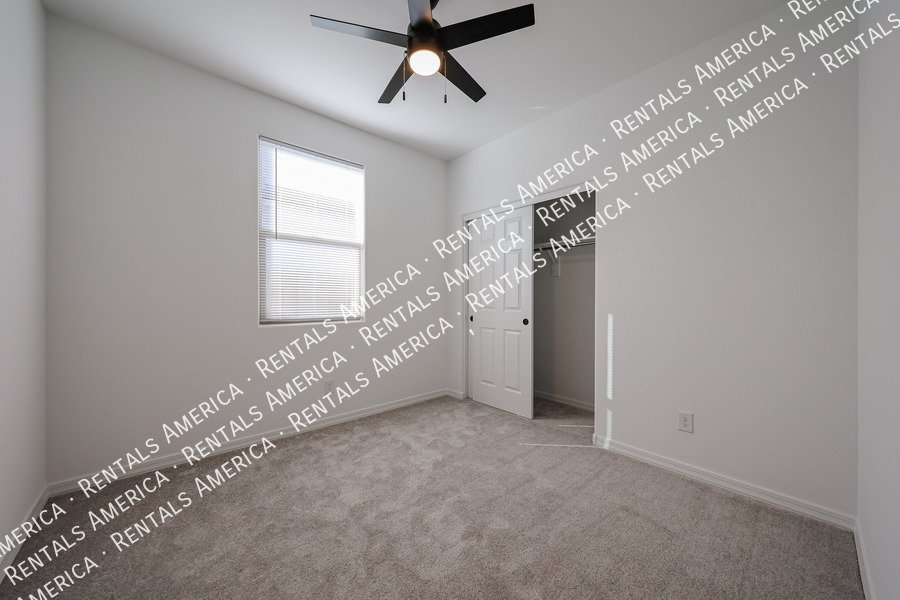 5528 W Mcneil St property image