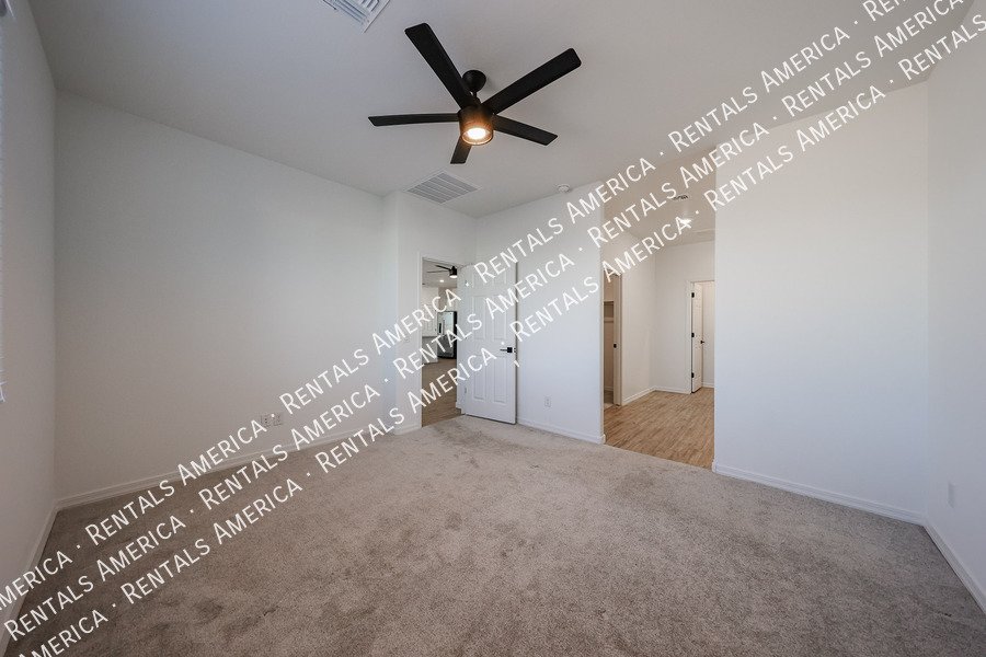 5528 W Mcneil St property image