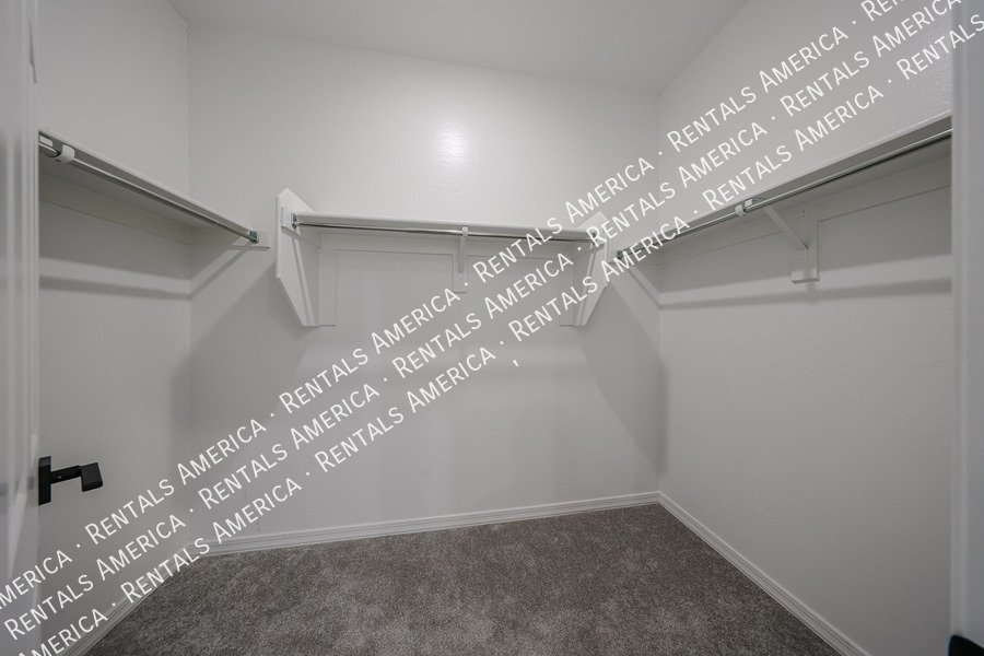 5528 W Mcneil St property image