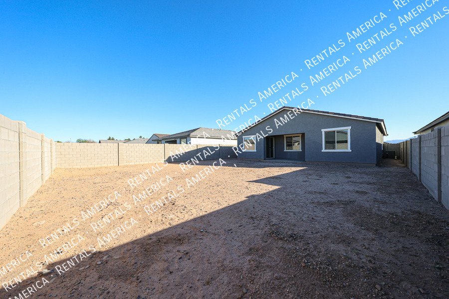 5528 W Mcneil St property image