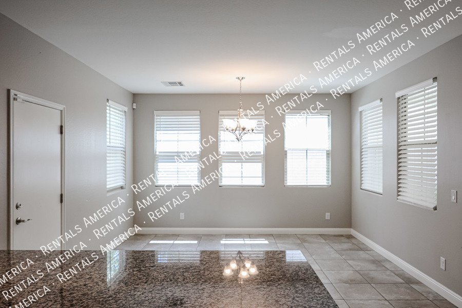 3 bedroom 2.5 bath with Community Pool property image